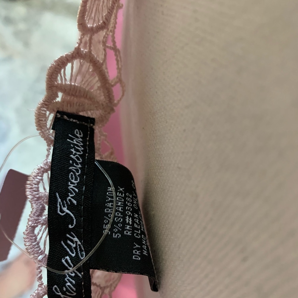 Ladies blouse - Picture 4 of 5